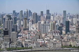 中国开展行动整治“远洋捕捞”等行为 涉案金额逾3亿元人民币为整治“远洋捕捞”这类针对企业的趋利性异地执法等行为，中国自3月起开展专项行动规范涉企执法。官方通报，整治问题涉案金额逾3亿元，为企业挽回损失近1亿元。受访学者指出，随着中国高层持续释放优化营商环境的信号，民营企业信心较往年已有所提振。但也有专家直言，官方通报的涉案金额可能不及企业家实际面临的损失，对于专项行动能否持续深入、执法行为能否真正受到规范，疑虑仍存。