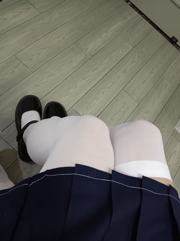翻了一下自己之前的女装照片，约定俗成……想着发一下
